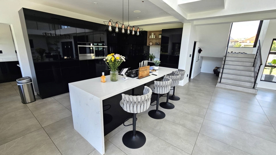 4 Bedroom Property for Sale in The Islands Estates North West